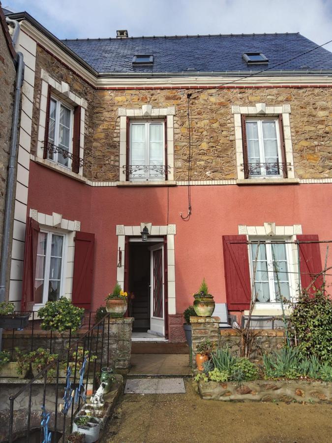 La Villa D Iska Souge-le-Ganelon Exterior photo